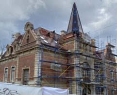 реконструкція даху на Уласа Самчука